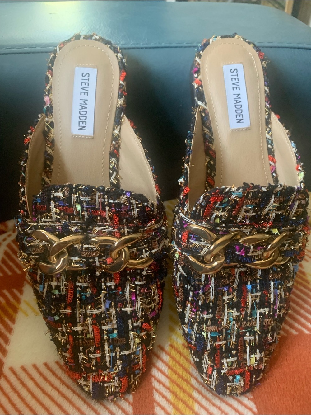 Steve Madden “Cassady” Multicolor Tweed Fabric Mules with gold chain, 9.5 Medium